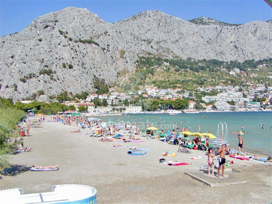 Apartment With 2 Balconies And Sea View Omiš Esterno foto